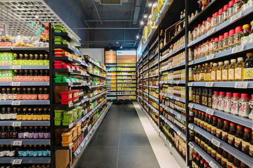 万家City精品超市VI设计与百货零售空间案例分析